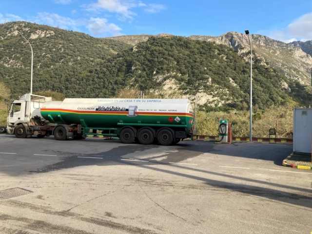 estación de servicio valle del trubia - aspirado de vehículos